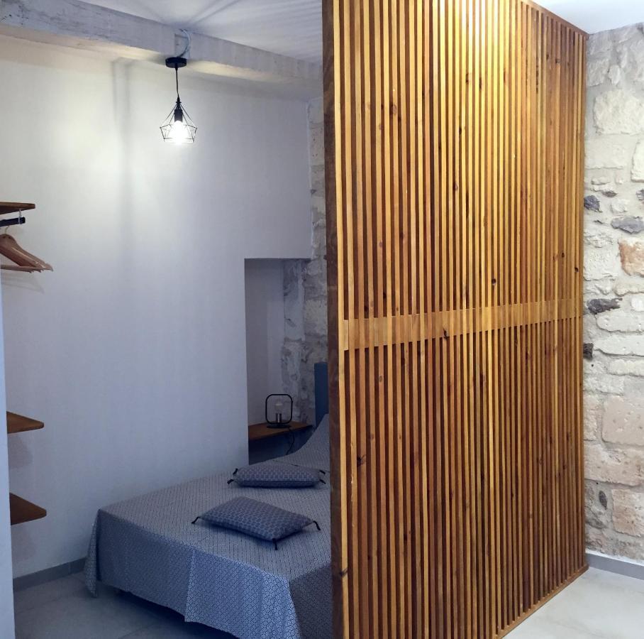 Studio Climatise, La Cloison Arles Eksteriør billede